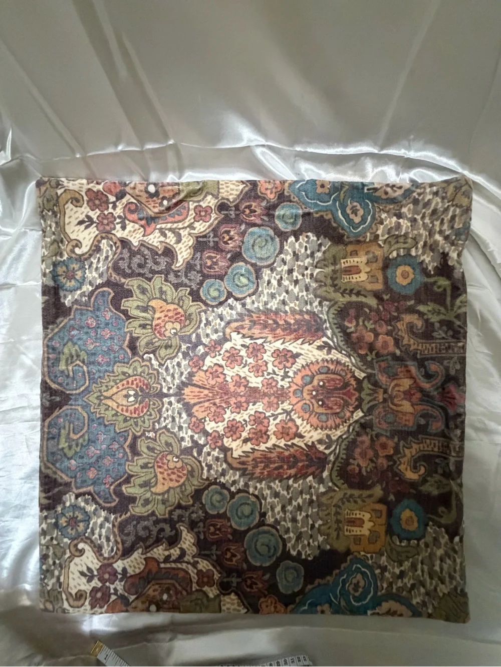 Pottery Barn 24x24 Pillow Covers Set of 2 Paisley Floral Boho Multicolor
